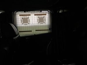 車内から見た換気扇